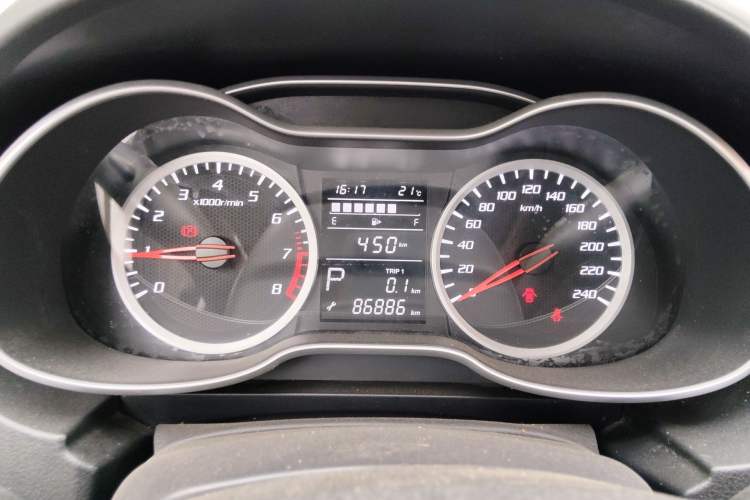 Used Bestune X40 2018 Internet Celebrity Edition 1.6L Automatic Luxury Version Instrument Cluster