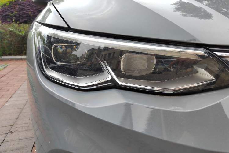 Used Volkswagen Golf 2021 280TSI DSG Pro First Edition Right Front Headlight