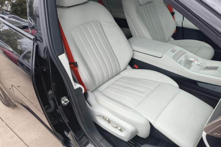 Used ONVO L60 2024 60 kWh Rear-Drive Version
