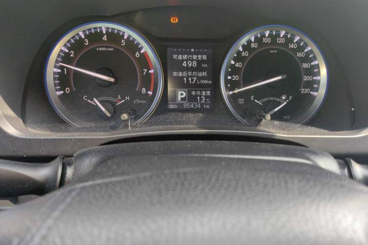 Used Toyota Highlander 2015 2.0T Four-Wheel Drive Luxury Edition 7-Seater Odometer Close Up