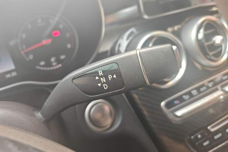 Used Mercedes-Benz GLC 2017 GLC 260 4MATIC Luxury Model
