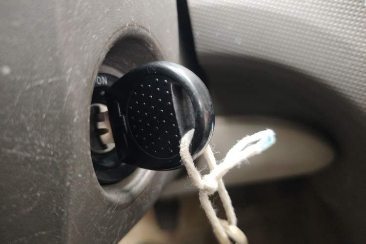 Used Chevrolet Sail 2013 Sedan 1.4L Manual - Youyi Happiness Edition Vehicle Key