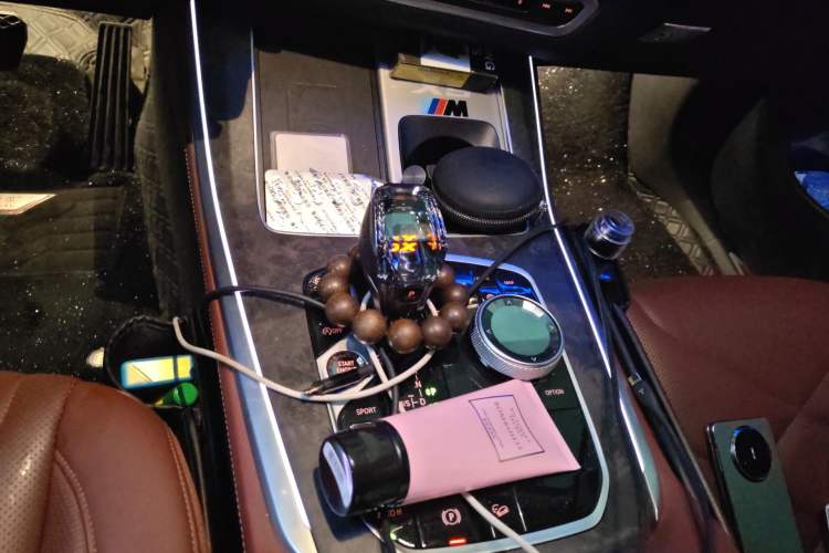 Used BMW X5 2022 xDrive 30Li Luxury M Sport Package Gear Lever