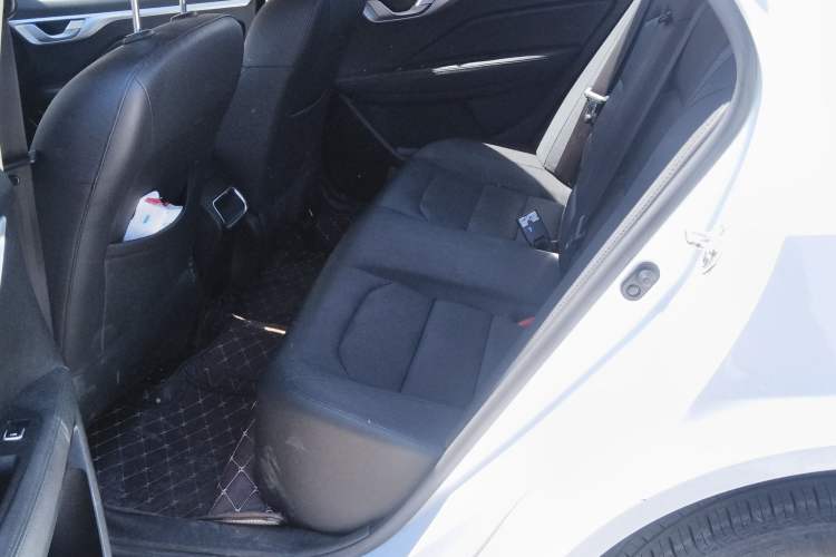 Used Geely Auto Vision 2019 Upgraded Model 1.5L Manual Luxury Version China VI Standard