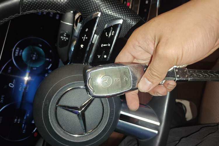 Used Mercedes-Benz E-Class 2021 Restyled E 300 L Sporty and Stylish Edition
