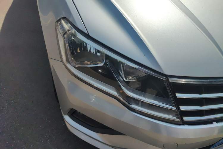 Used Volkswagen Jetta 2017 1.5L Automatic Comfort Model Right Front Headlight