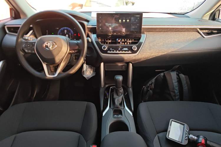 Used Toyota FRONTLANDER 2023 2.0L CVT Elite Edition
