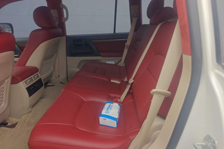 Used Toyota Land Cruiser 