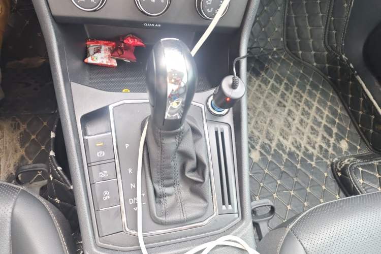 Used Volkswagen Lavida 2021 1.5L Automatic Comfort Edition Gear Lever