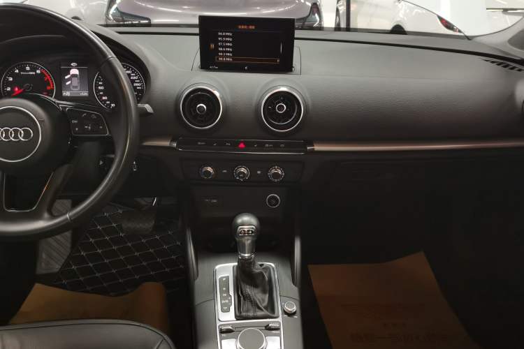 Used Audi A3 2019 Limousine 35 TFSI Ambition China V