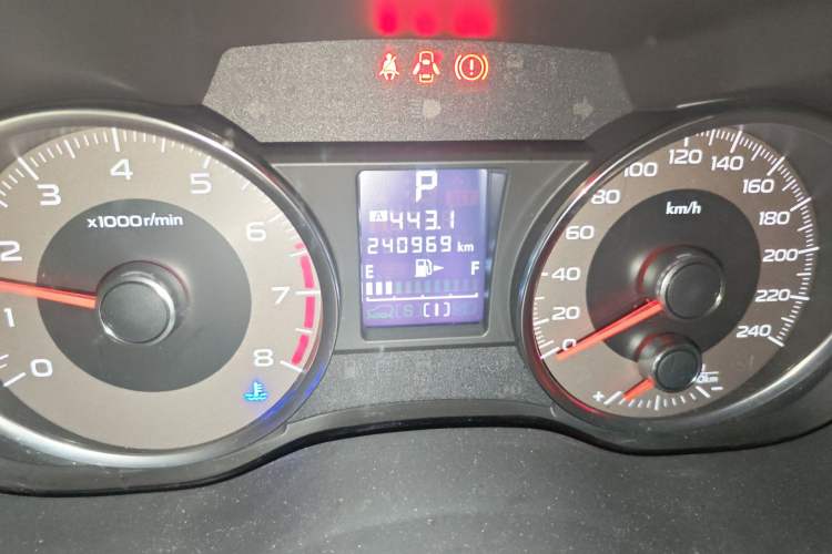 Used Subaru Forester 2013 2.0i Automatic Luxury Navigation Edition Odometer Close Up