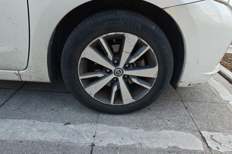 Used Nissan Lannia 2020 1.6L CVT Cool Edition Right Front Wheel Hub