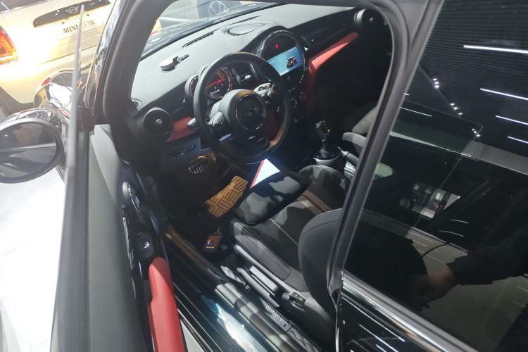 Used MINI 2021 1.5T Three-Door Sharp Edition Left Front Seat