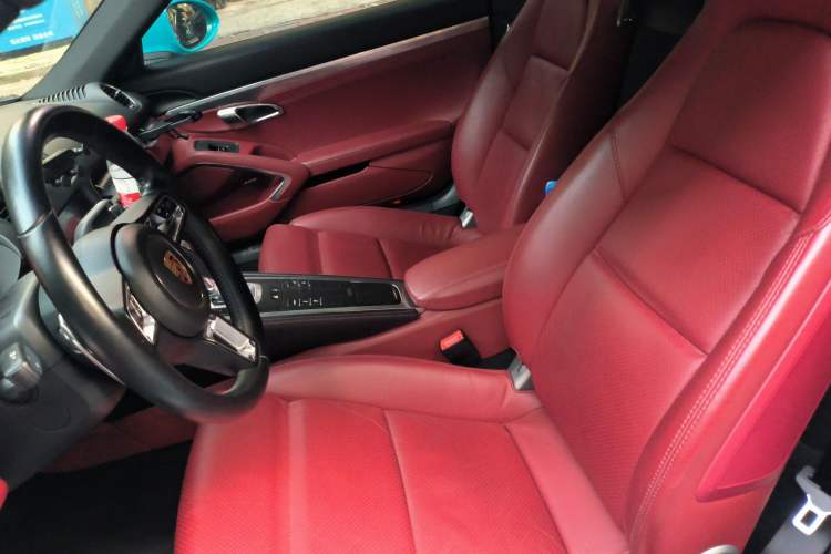 Used Porsche 718 2016 Cayman 2.0T
