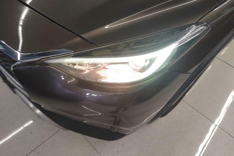 Used Infiniti QX30 2017 1.6T Two-Wheel Drive Fashion Edition
