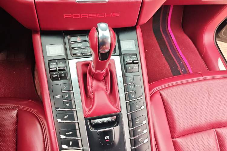 Used Porsche Macan 2017 Macan 2.0T
