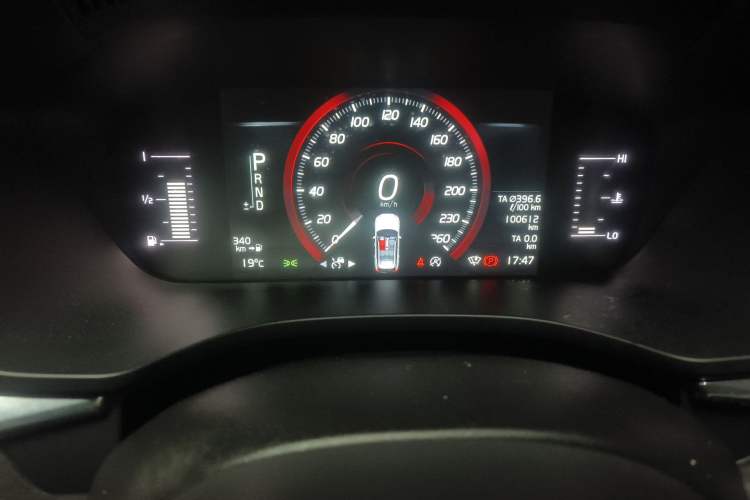 Used Volvo XC60 2020 T5 4x4 Zhiyi Luxury Edition Odometer Close Up