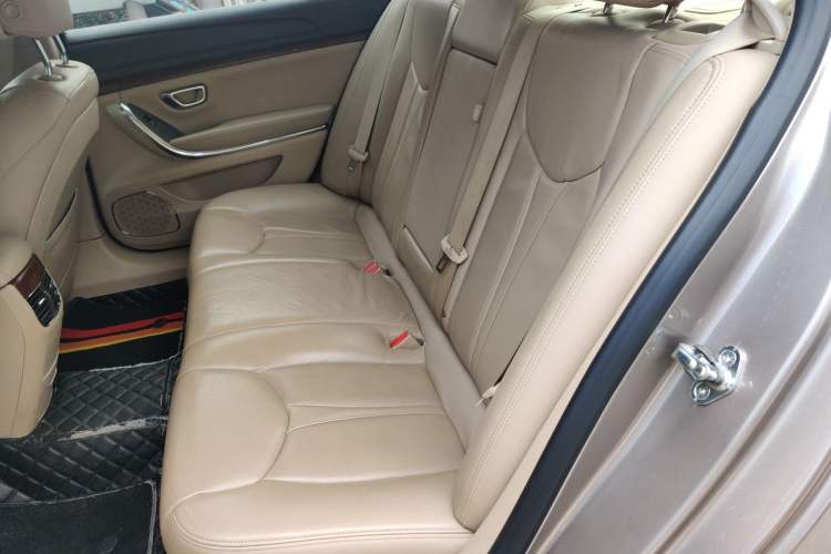 Used Roewe 950 2012 2.4L Luxury Edition
