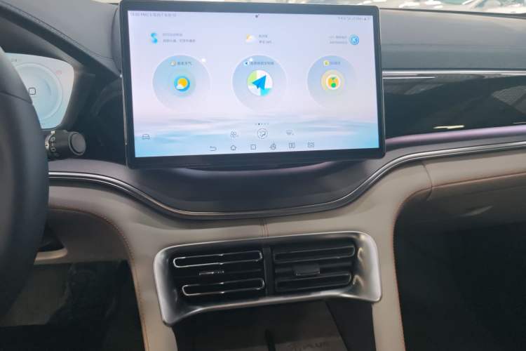 Used BYD Song PLUS New Energy 2024 HONOR Edition DM-i 110km Flagship PLUS Audio And AC Panel