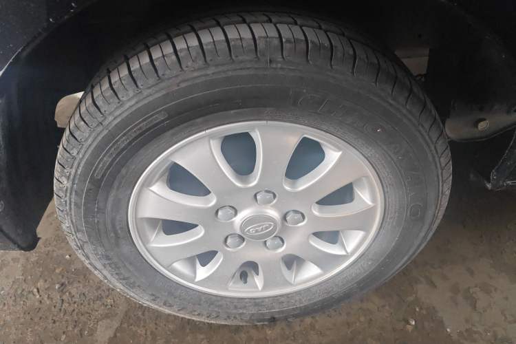 Used JAC Refine M3 2025 PLUS 1.8L Manual Smart Connect Version 7/8 Seats
