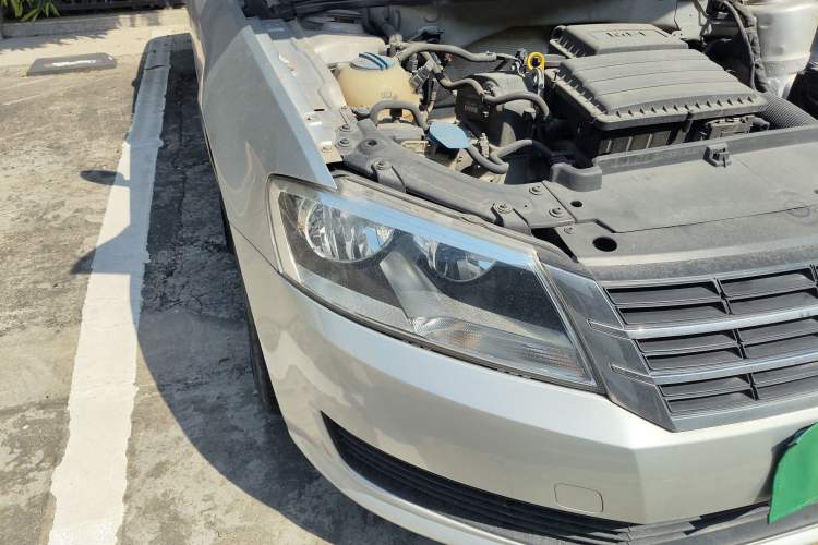 Used Volkswagen Lavida 2013 Revised Classic 1.6L Automatic Fashion Edition
