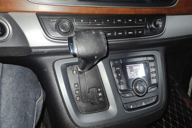 Used SAIC MAXUS G10 2014 2.0T Automatic Luxury Executive Edition