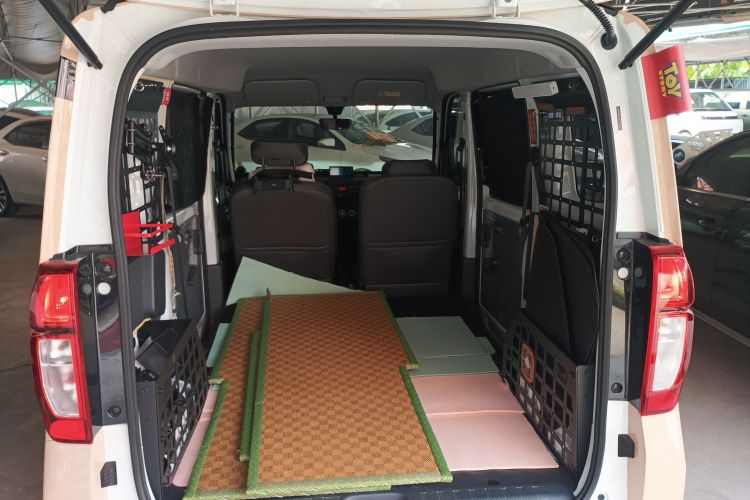 Used Wuling Zhiguang New Energy 2025 Model 305km Ambitious Edition Trunk