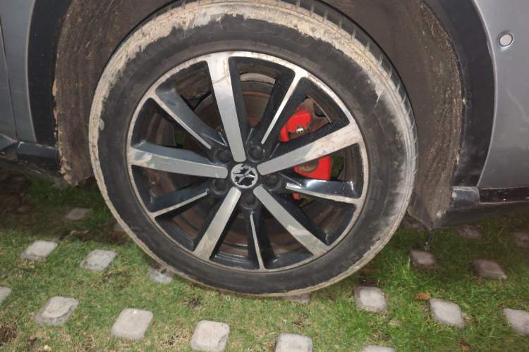 Used XPeng G3 2019 Smart Edition Right Front Wheel Hub