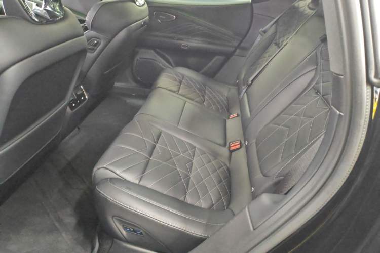 Used Lynk & Co Lynk & Co 10 EM-P 2025 Model 240 Four-Wheel Drive Ultra