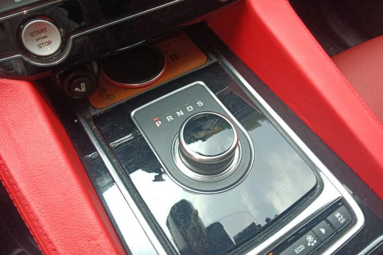 Used Jaguar F-PACE 2018 2.0T Four-Wheel Drive Urban Luxury Edition
