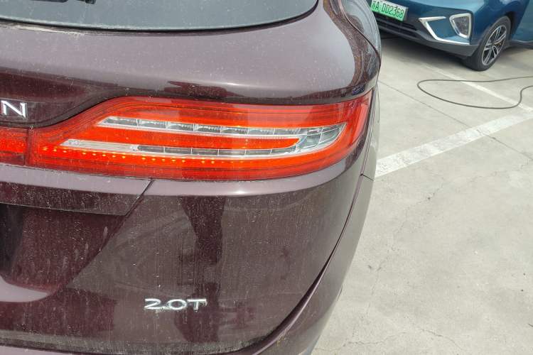 Used Lincoln MKC 2017 2.0T Two-Wheel Drive Deluxe Edition