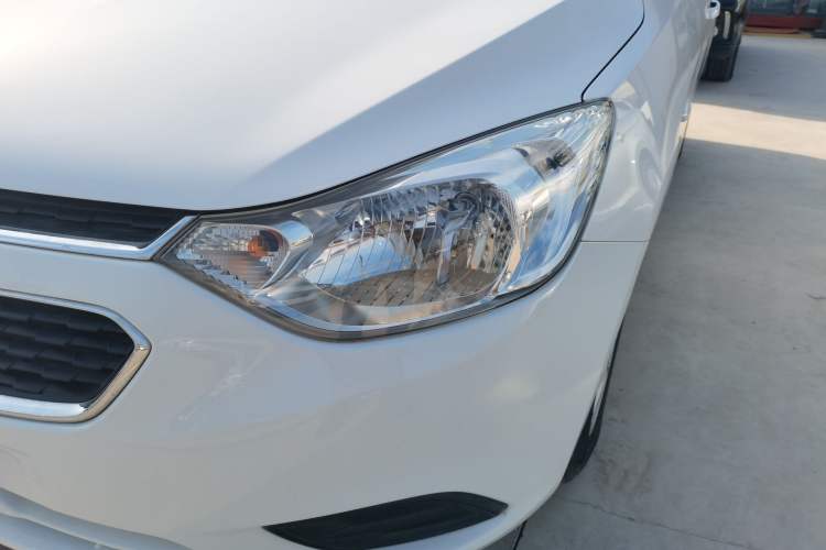 Used Chevrolet Sail 2015 Sail 3 1.5L Manual with Ideal Sunroof Edition