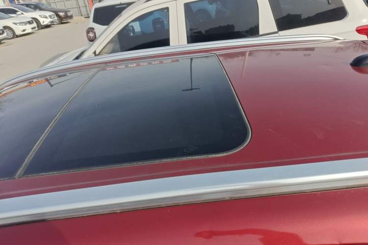 Used Suzuki S-Cross 2014 1.6L CVT Two-Wheel Drive Elite Version
