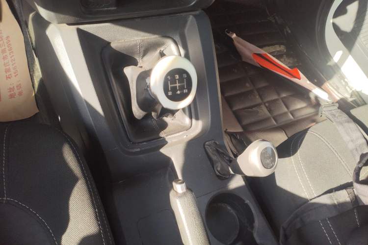 Used BAIC Off-Road BJ40 2014 2.4L Manual Cross-Country Edition Gear Lever