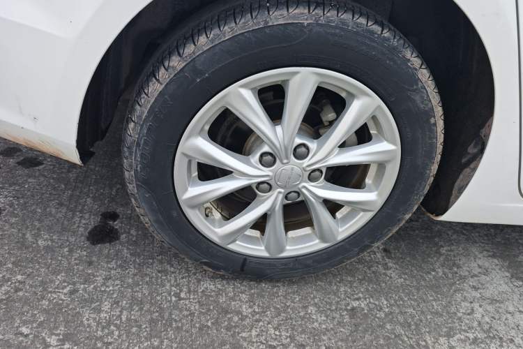 Used Roewe i5 2020 1.5L Manual 4G Connect Luxury Edition