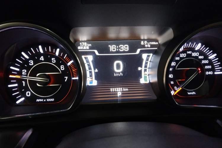 Used Jeep Grand Commander 2018 2.0T Four-Wheel Drive Enjoyment Version China V
