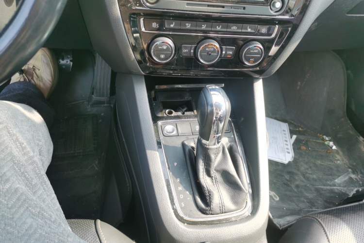 Used Volkswagen Sagitar 2015 280TSI Automatic Flagship Model