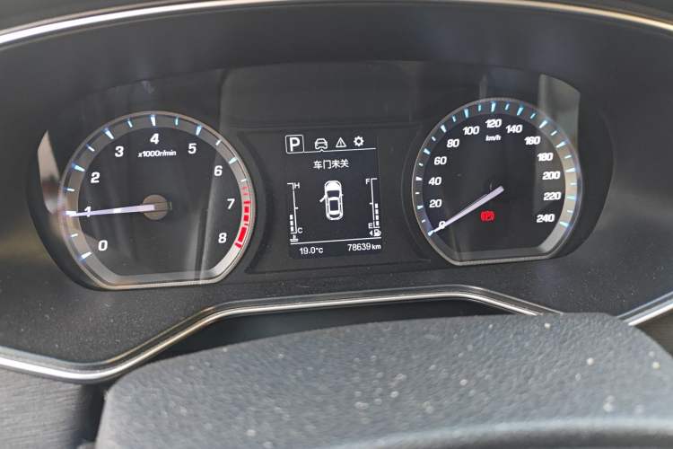 Used CHANGAN OSHAN X7 2020 1.5T Automatic Luxury Model Odometer Close Up