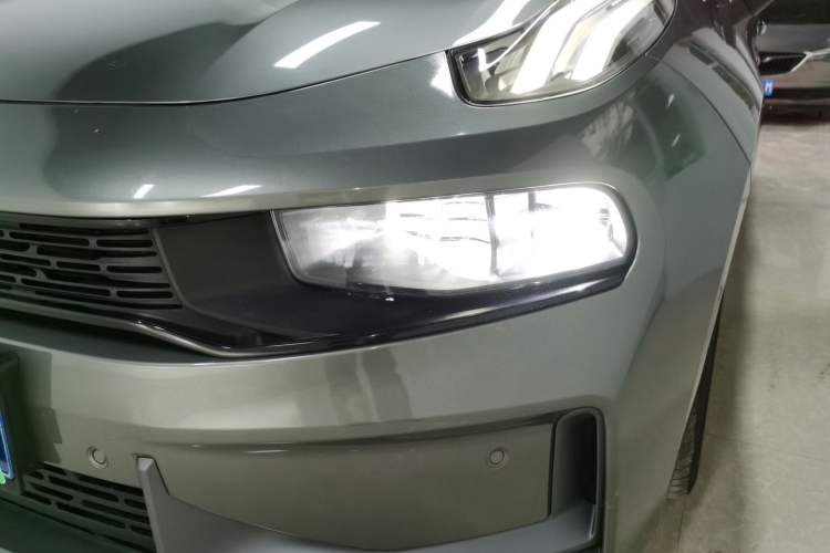 Used Lynk & Co 03 2022 2.0TD DCT JingPro Left Front Headlight