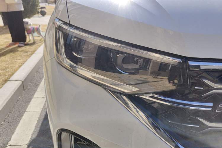 Used Volkswagen Tayron X 2024 330TSI Two-Wheel-Drive Prestige High-Energy Edition
