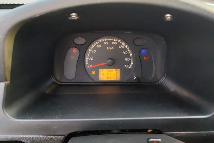 Used Wuling Zhiguang 2023 1.5L Utility Version with Enclosed Windows 2 Seats
