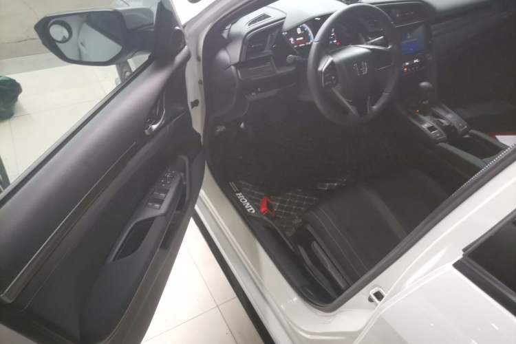 Used Honda Civic 2021 HATCHBACK 220TURBO CVT New Trendsetter