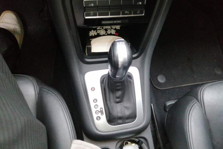 Used Volkswagen Sharan 2015 1.8TSI Comfort Model Gear Lever