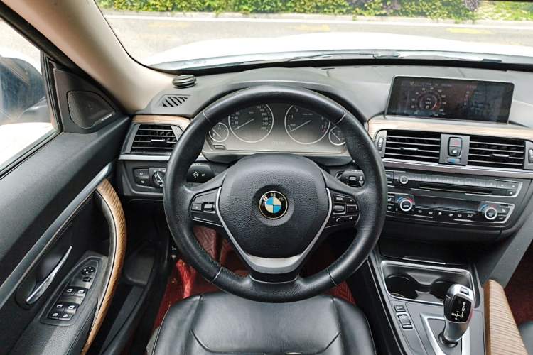 Used BMW 3 Series GT 2013 320i Sport Design Package Steering Wheel