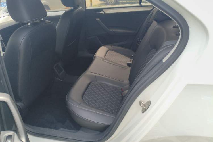 Used Skoda Rapid 2019 1.5L Automatic Comfort Edition China VI Standard