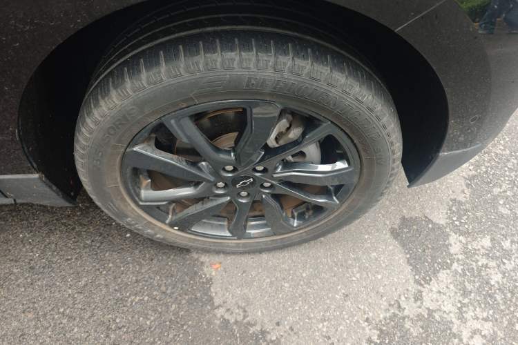 Used Chevrolet Equinox 2021 550T RS Four-Wheel Drive Intelligent Guardian Edition Right Front Wheel Hub