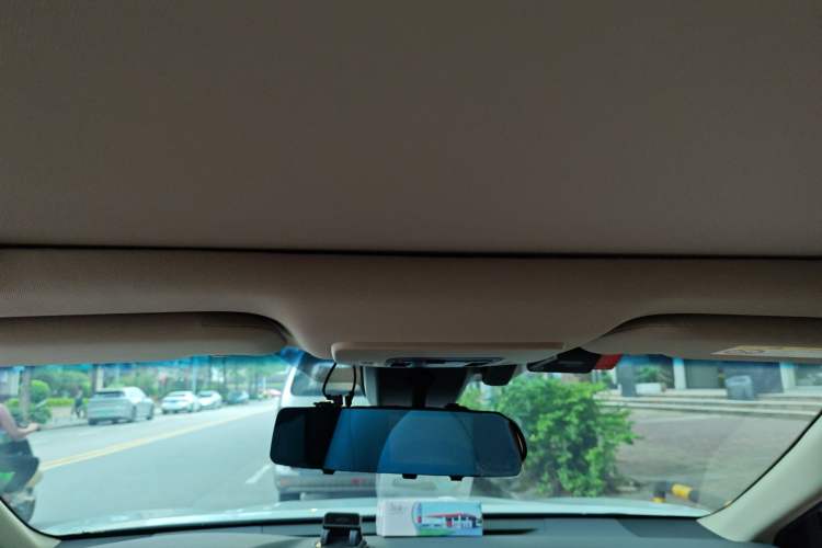 Used Toyota Camry 2019 Dual-Engine 2.5 HG Luxury Edition China VI Standard Headliner