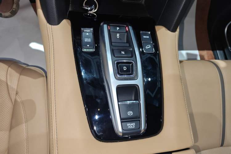 Used Honda UR-V 2020 370TURBO Two-Wheel Drive Luxury Edition
