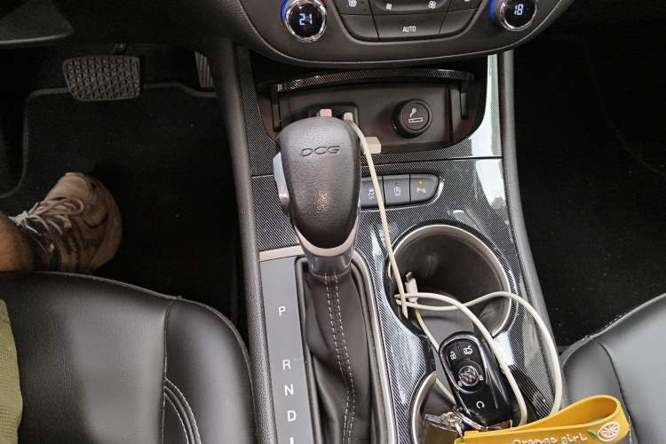 Used Buick Verano 2019 Sedan 20T Dual-Clutch Luxury Model
