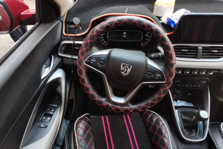 Used Baojun 510 2017 1.5L Manual Fashion Model
